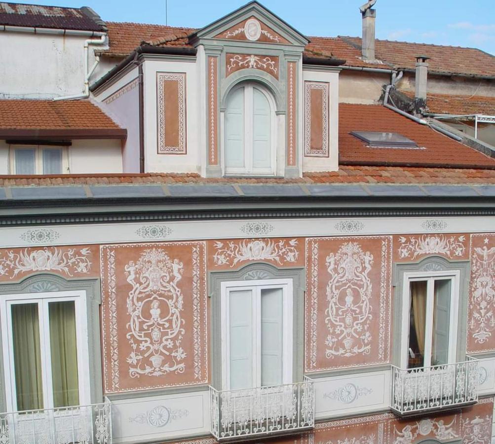 Palazzo Saltovar ซอร์เรนโต ภายนอก รูปภาพ
